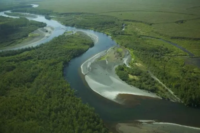 meandering river aerial photography 725x483